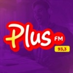 Plus FM Crateús Logo